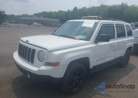 2013 Jeep Patriot Latitude z USA, uszkodzony, nr VIN 1C4NJRFB0DD192230